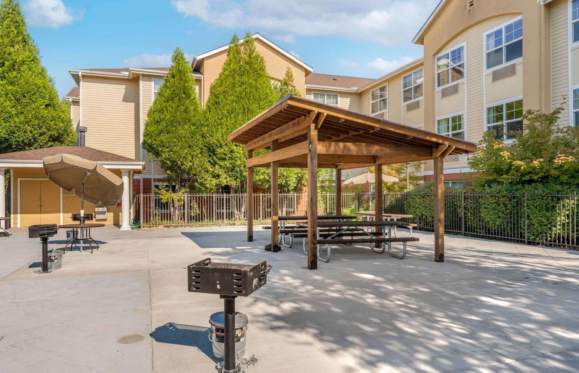Extended Stay America Suites - Portland - Гіллсборо Екстер'єр фото